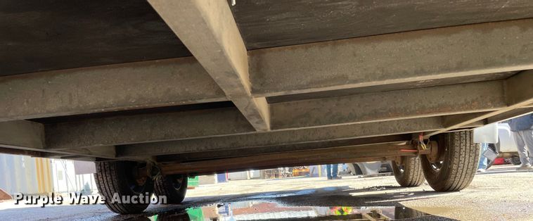 image for item OG9799 1999 Wells Cargo enclosed cargo trailer