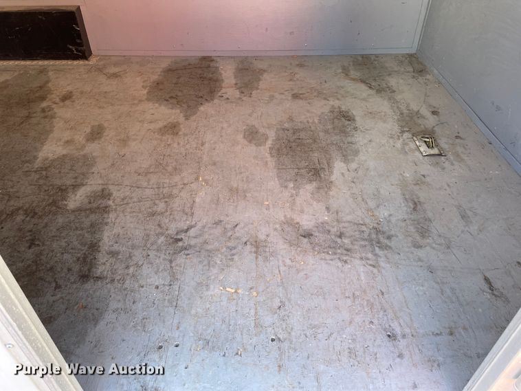 image for item OG9799 1999 Wells Cargo enclosed cargo trailer