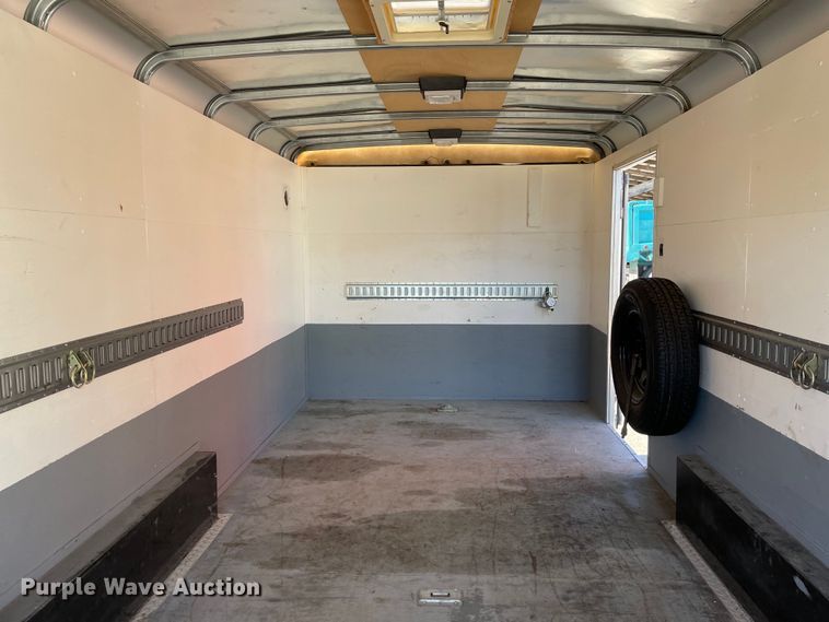 image for item OG9799 1999 Wells Cargo enclosed cargo trailer
