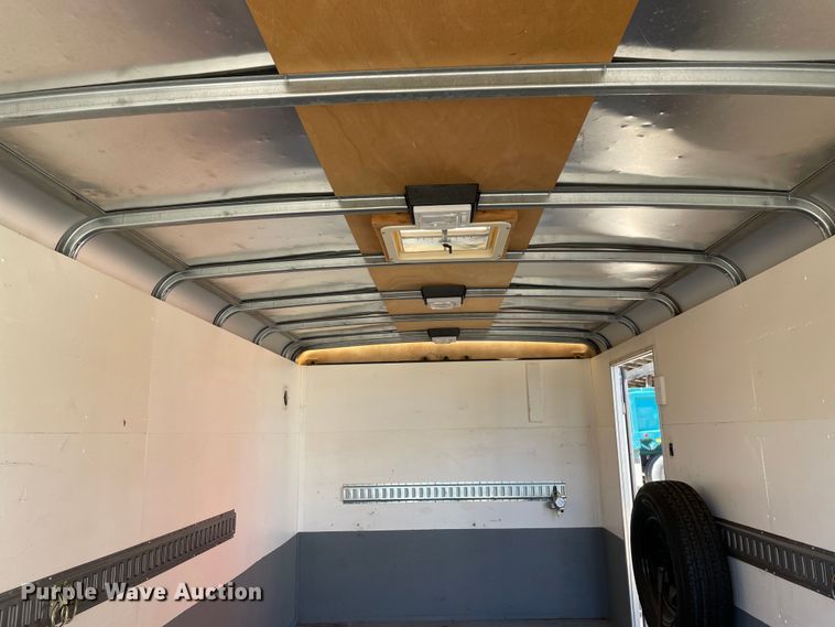 image for item OG9799 1999 Wells Cargo enclosed cargo trailer