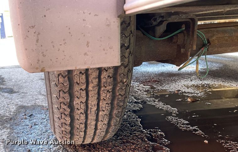 image for item OG9799 1999 Wells Cargo enclosed cargo trailer