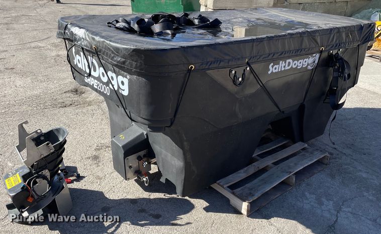 image for item OG9802 SaltDogg SHPE2000 spreader