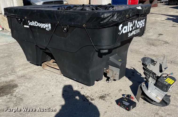 image for item OG9802 SaltDogg SHPE2000 spreader