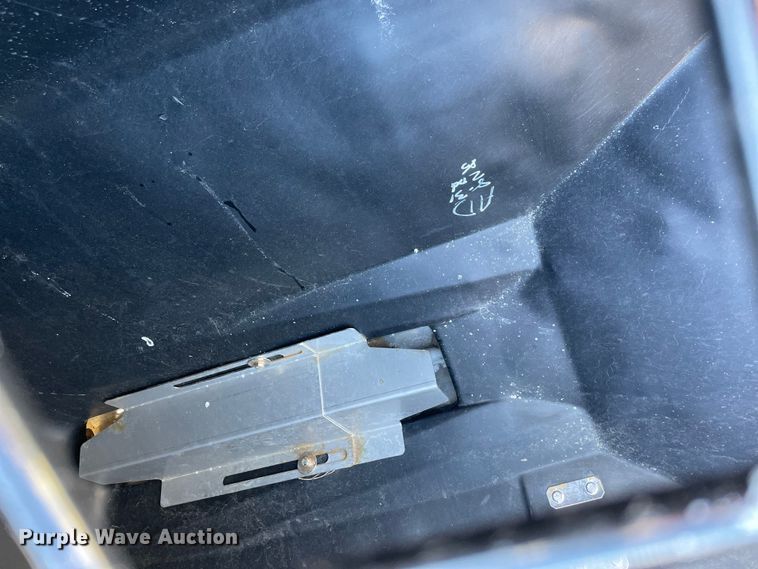 image for item OG9802 SaltDogg SHPE2000 spreader