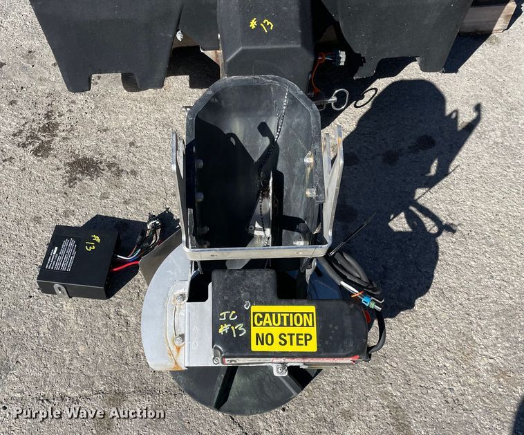 image for item OG9802 SaltDogg SHPE2000 spreader