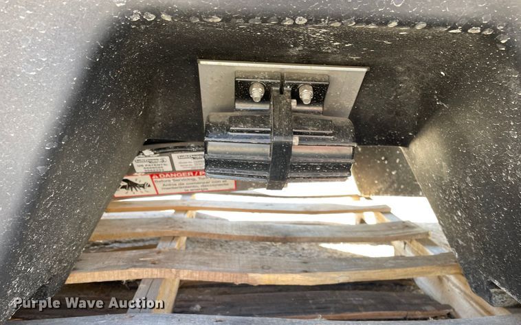 image for item OG9802 SaltDogg SHPE2000 spreader