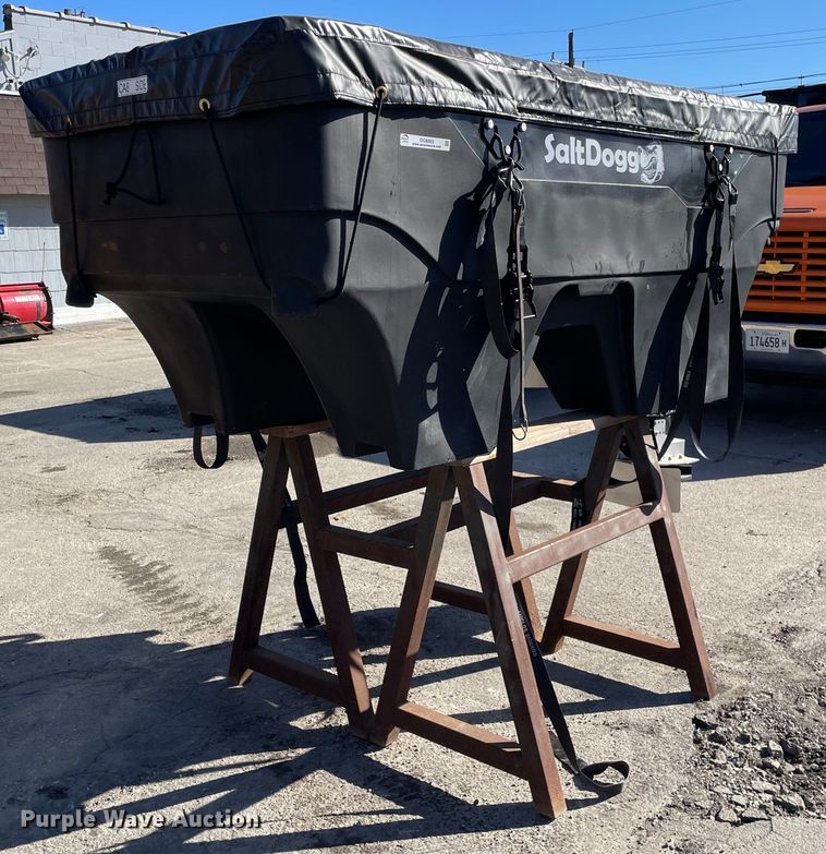 image for item OG9803 SaltDogg SHPE2000 spreader