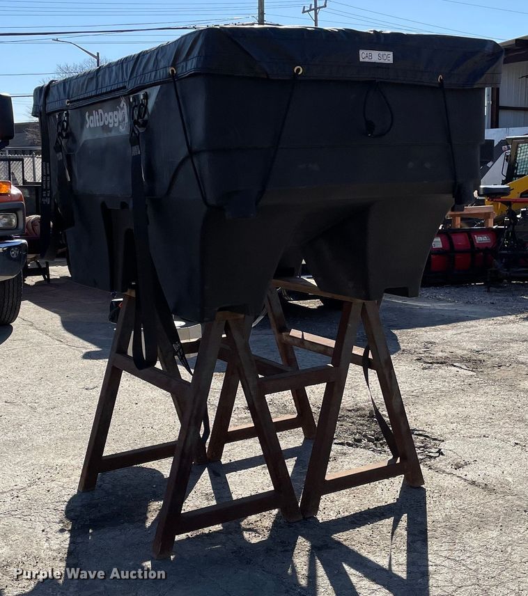 image for item OG9803 SaltDogg SHPE2000 spreader