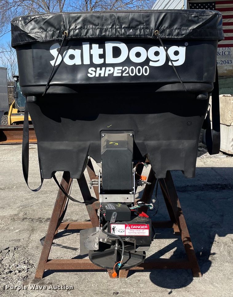 image for item OG9803 SaltDogg SHPE2000 spreader