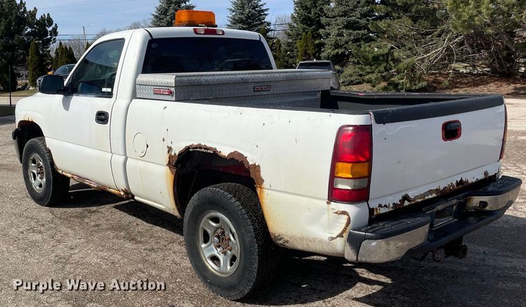 image for item OG9810 2002 Chevrolet Silverado 1500 pickup truck