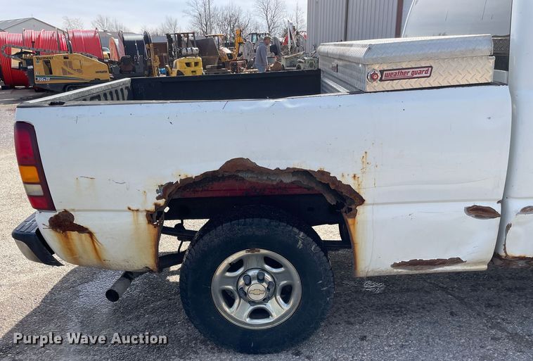 image for item OG9810 2002 Chevrolet Silverado 1500 pickup truck