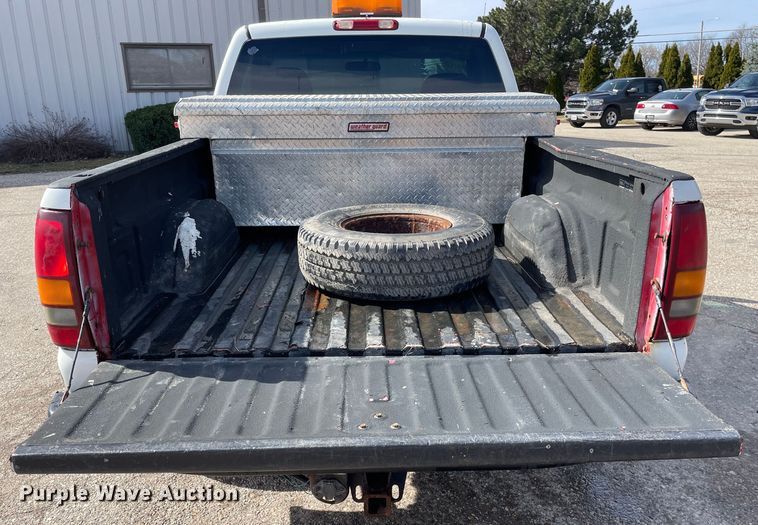 image for item OG9810 2002 Chevrolet Silverado 1500 pickup truck