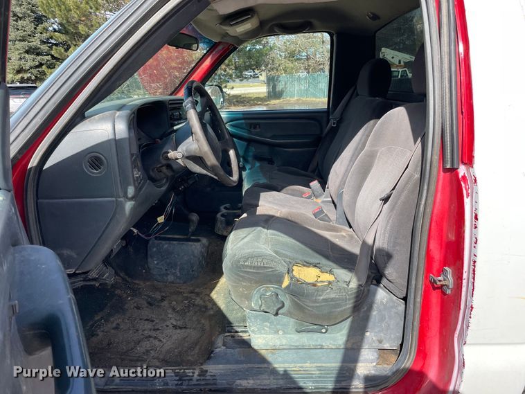 image for item OG9810 2002 Chevrolet Silverado 1500 pickup truck