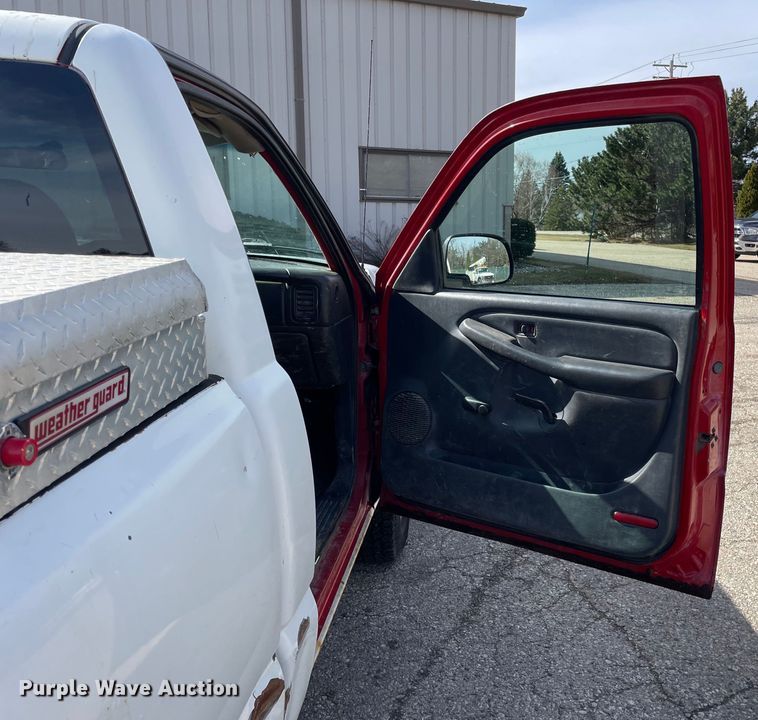 image for item OG9810 2002 Chevrolet Silverado 1500 pickup truck