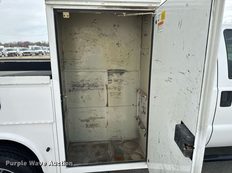 image for item OJ9581 2015 Ford F550 Super Duty SuperCab utility / service truck