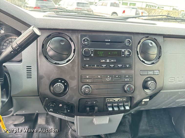 image for item OJ9581 2015 Ford F550 Super Duty SuperCab utility / service truck