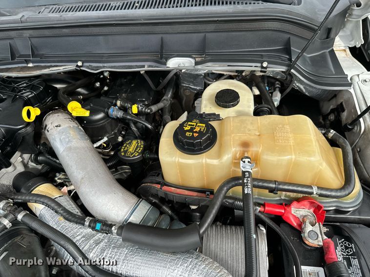 image for item OJ9581 2015 Ford F550 Super Duty SuperCab utility / service truck