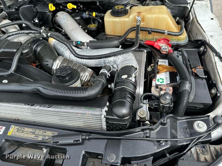 image for item OJ9581 2015 Ford F550 Super Duty SuperCab utility / service truck