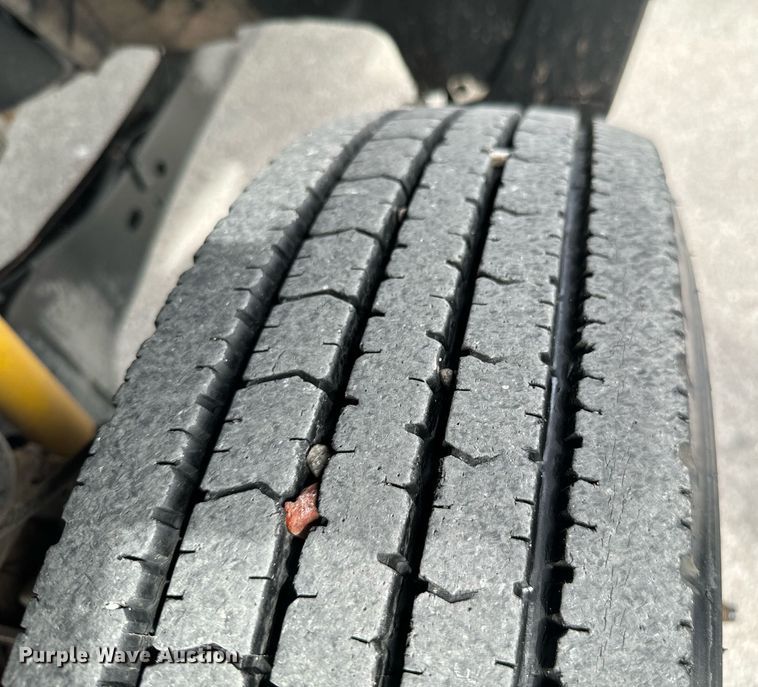 image for item OJ9581 2015 Ford F550 Super Duty SuperCab utility / service truck