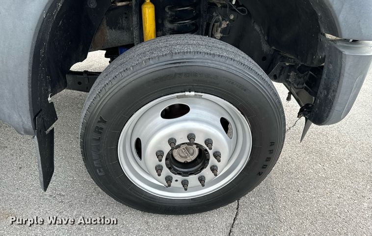 image for item OJ9581 2015 Ford F550 Super Duty SuperCab utility / service truck