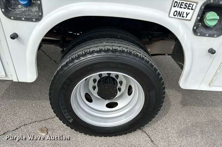 image for item OJ9581 2015 Ford F550 Super Duty SuperCab utility / service truck