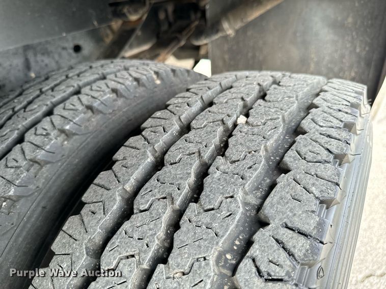 image for item OJ9581 2015 Ford F550 Super Duty SuperCab utility / service truck