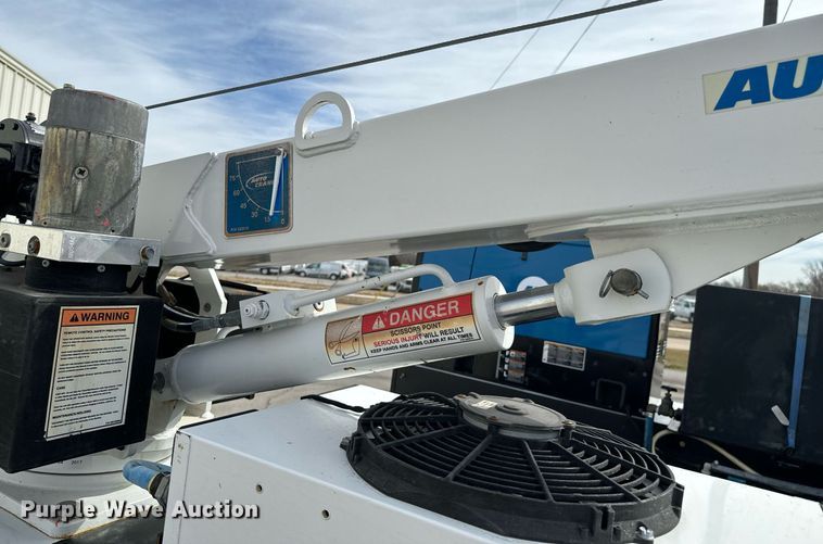 image for item OJ9582 2014 Dodge Ram 5500HD utility / service truck