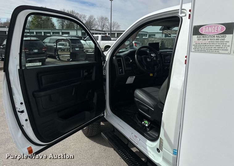 image for item OJ9582 2014 Dodge Ram 5500HD utility / service truck