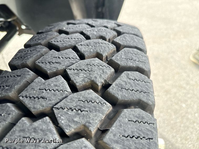 image for item OJ9582 2014 Dodge Ram 5500HD utility / service truck