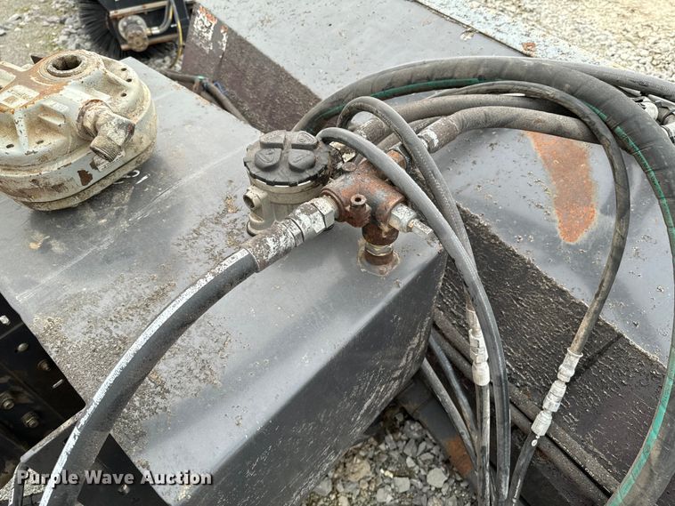 image for item OJ9602 Paladin Sweepster broom