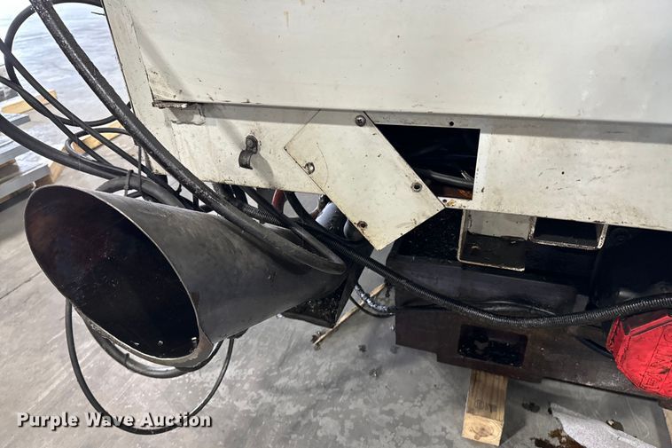 image for item OJ9617 2001 Leadwell V50 CNC lathe