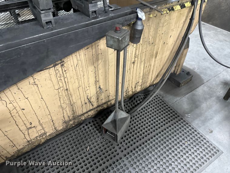 image for item OJ9619 Standard AB200-12 press brake