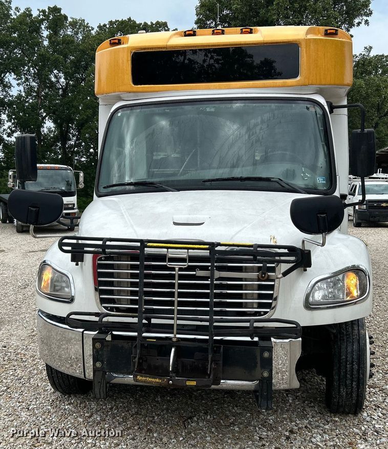 image for item OK9786 2012 Freightliner S2C shuttle bus