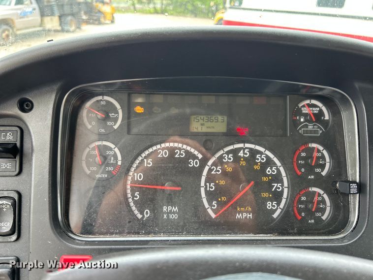 image for item OK9786 2012 Freightliner S2C shuttle bus