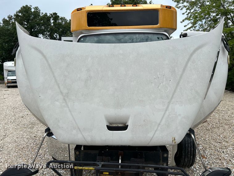 image for item OK9786 2012 Freightliner S2C shuttle bus