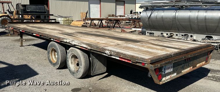 image for item OM9828 2005 Elite equipment trailer