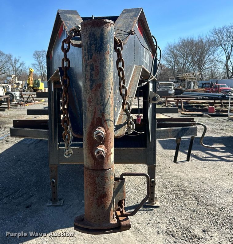 image for item OM9828 2005 Elite equipment trailer