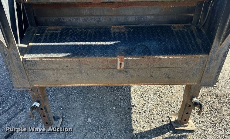 image for item OM9828 2005 Elite equipment trailer