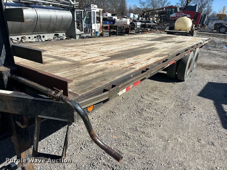 image for item OM9828 2005 Elite equipment trailer