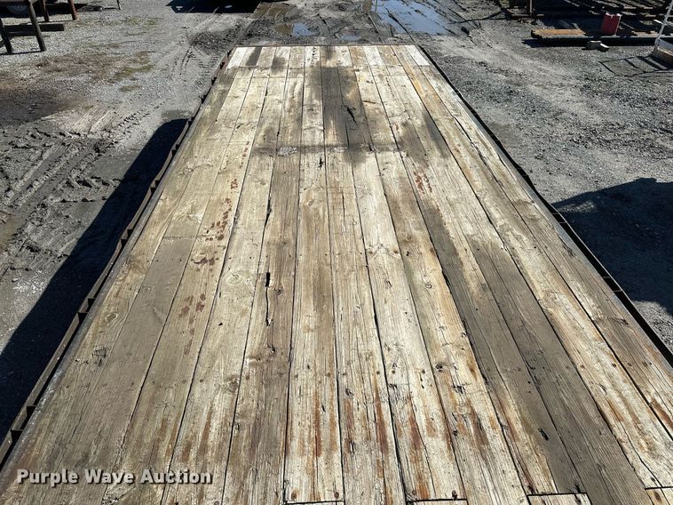 image for item OM9828 2005 Elite equipment trailer