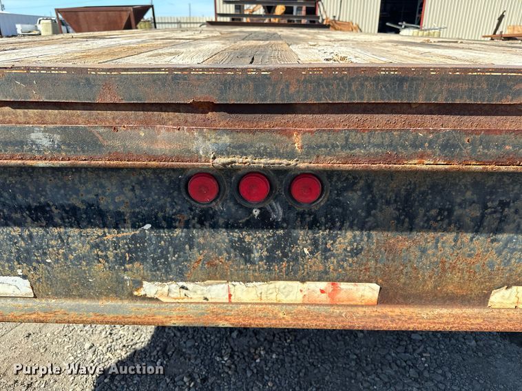 image for item OM9828 2005 Elite equipment trailer