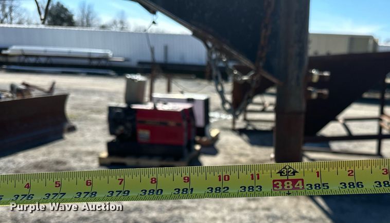 image for item OM9828 2005 Elite equipment trailer