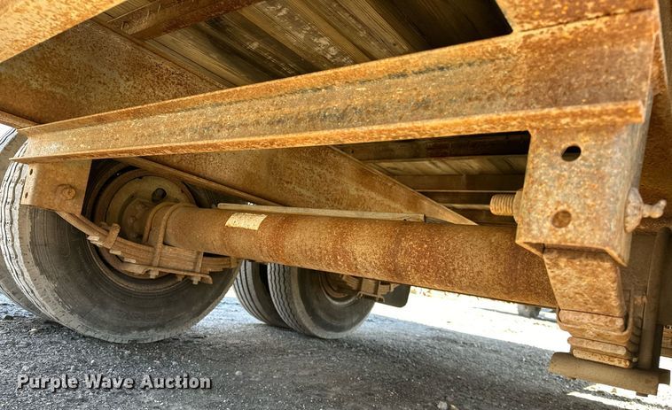 image for item OM9828 2005 Elite equipment trailer