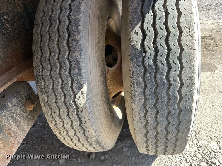 image for item OM9828 2005 Elite equipment trailer