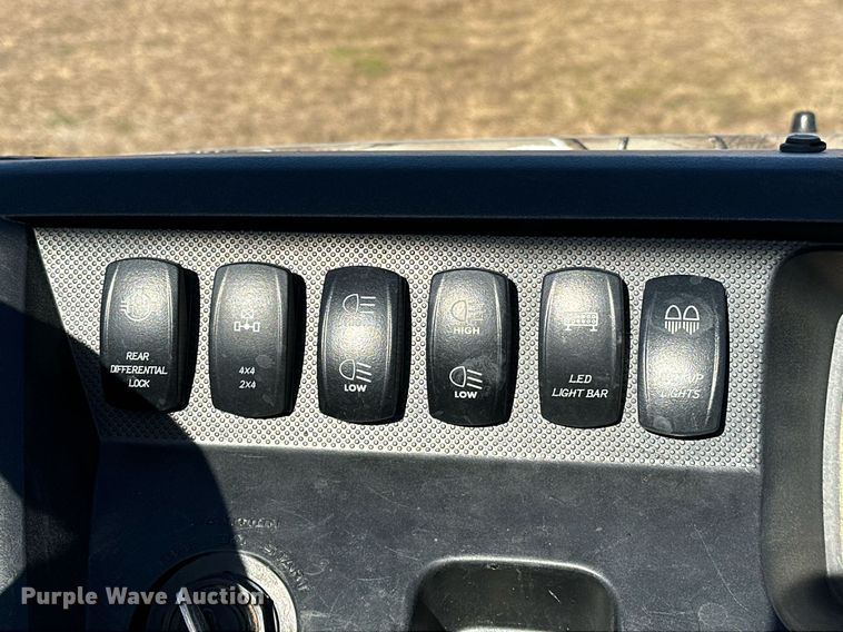 image for item OM9863 2020 Kawsaki Mule Pro-FXT utility vehicle