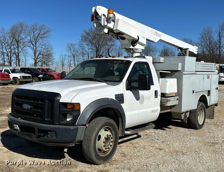 image for item OM9873 2008 Ford  F450 Super Duty XL bucket truck