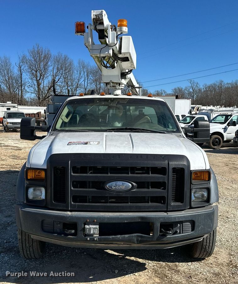 image for item OM9873 2008 Ford  F450 Super Duty XL bucket truck