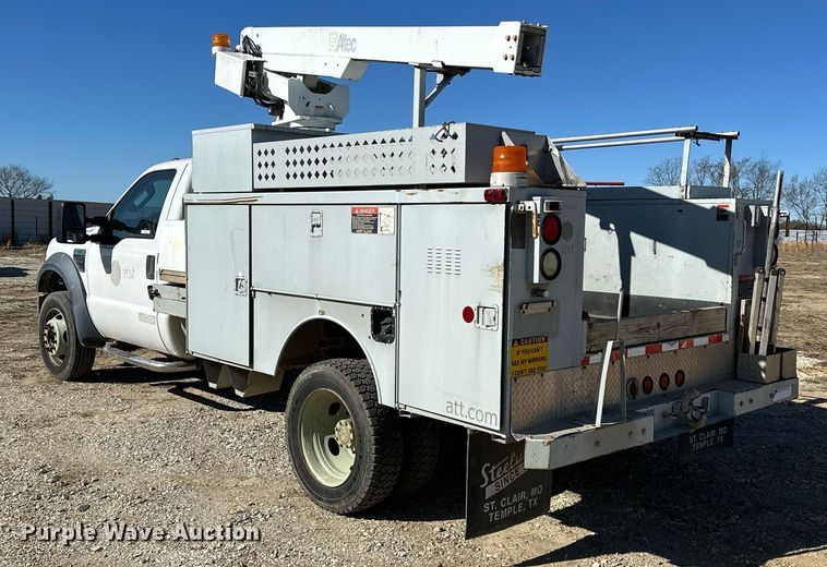 image for item OM9873 2008 Ford  F450 Super Duty XL bucket truck