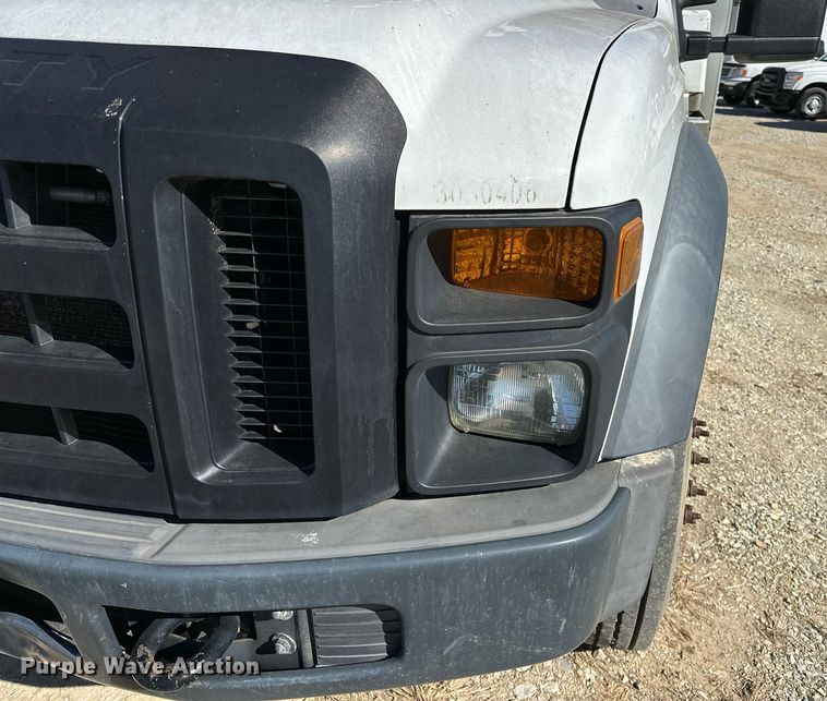 image for item OM9873 2008 Ford  F450 Super Duty XL bucket truck