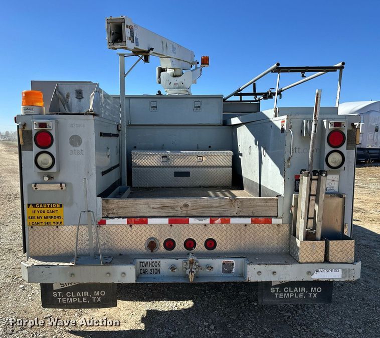 image for item OM9873 2008 Ford  F450 Super Duty XL bucket truck